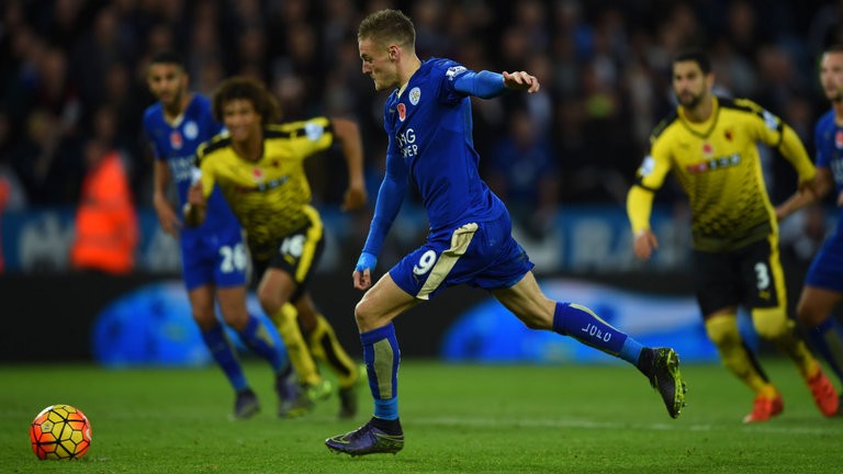 Leicester City pokonuje Watford 2:1