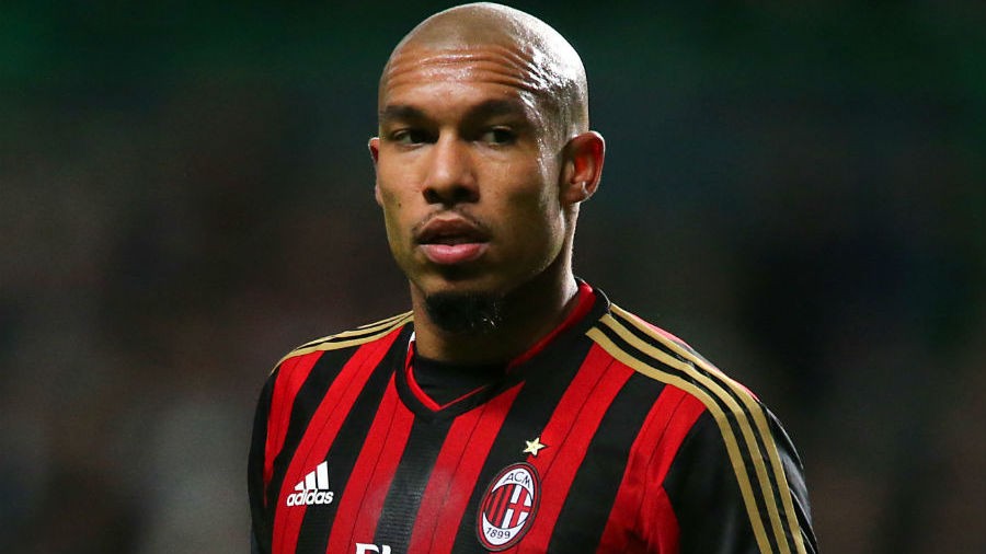 Nigel De Jong obserwowany przez Leicester City