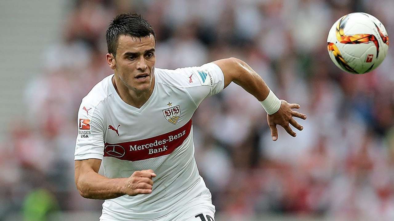 Filip Kostic na celowniku Leicester City