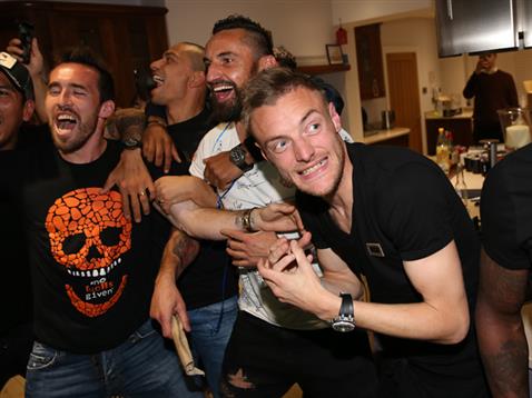 Piłkarze Leicester świętują na imprezie u Vardego_2